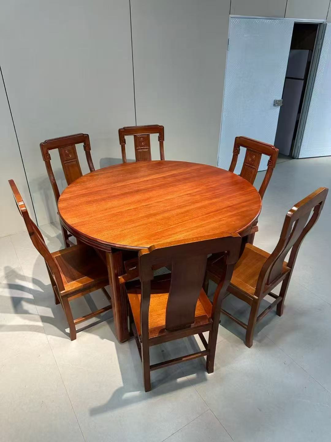 1754193795103824.jpg 28c452f81cf593753d67564fddda96e.jpg